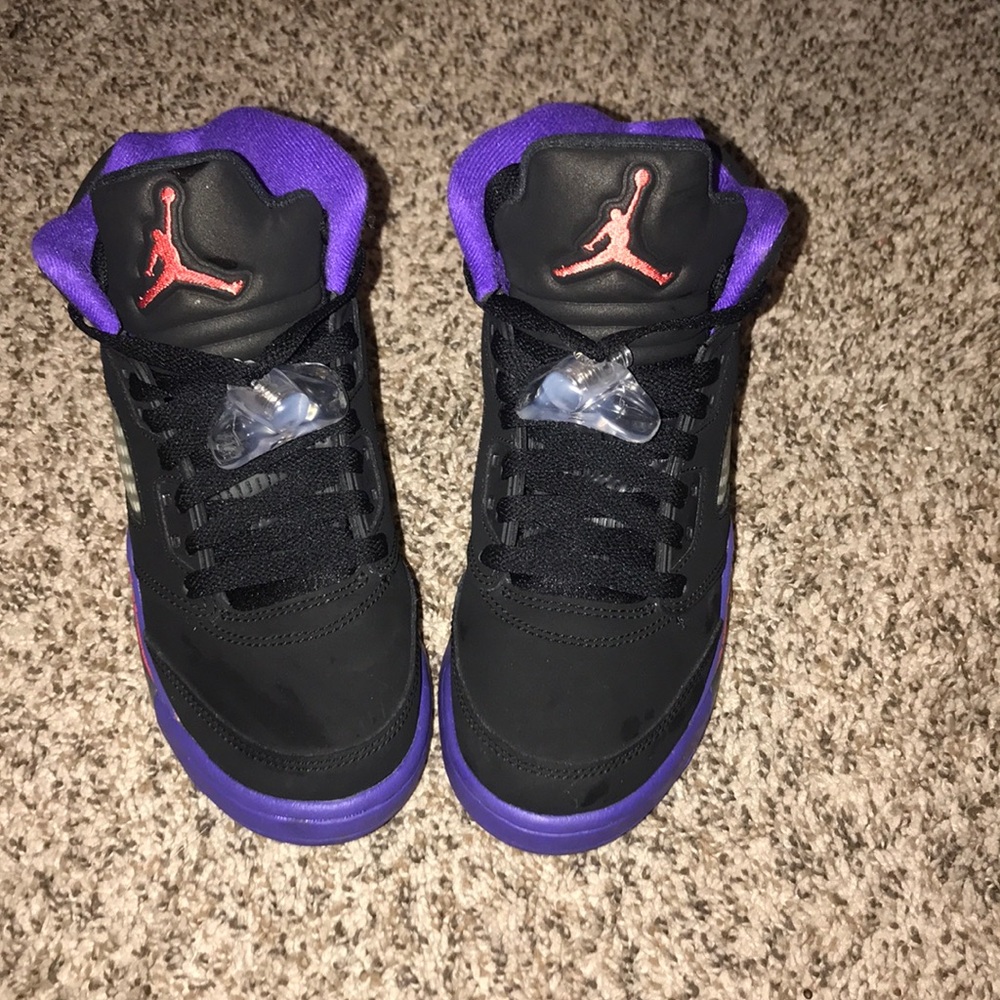 Girl Jordan retro 5